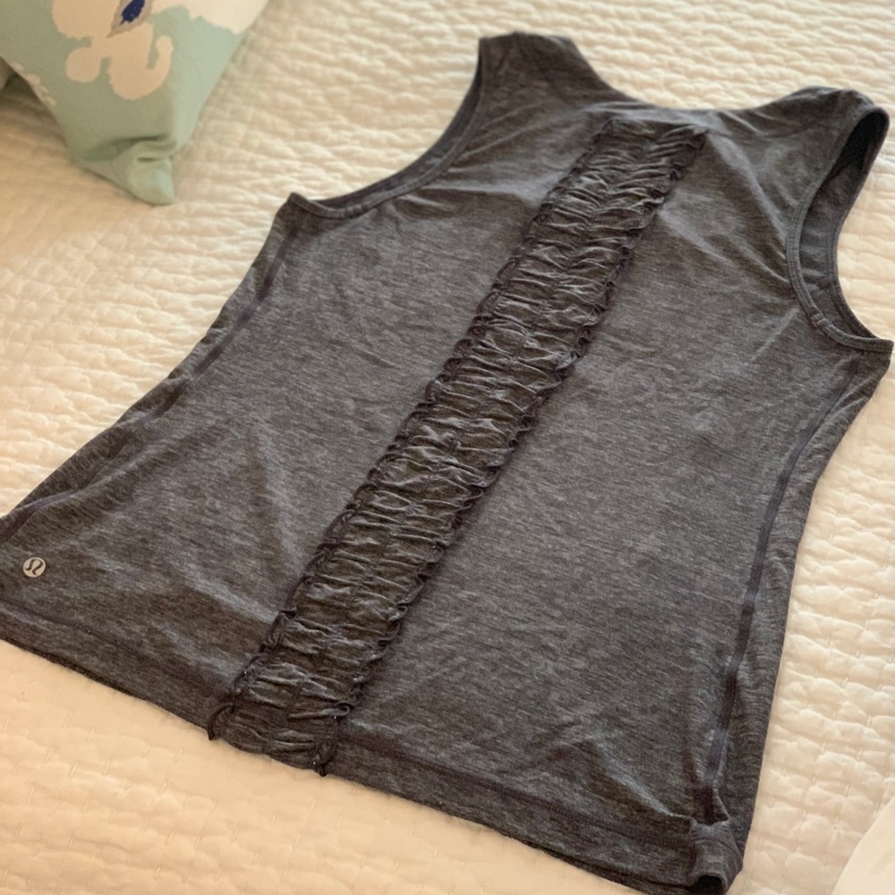Lululemon tank